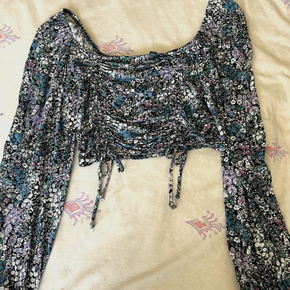 Long Sleeve Cropped Wild Fable floral shirt